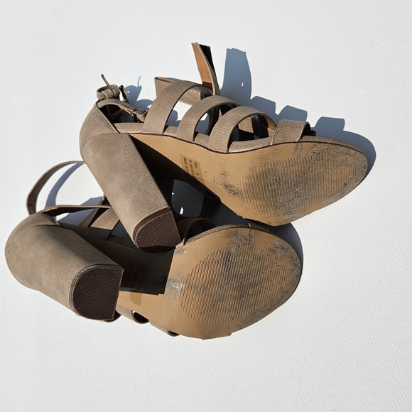 SIZE 6 Nude Muted Army Green Strappy Heels - Picture 12 of 12